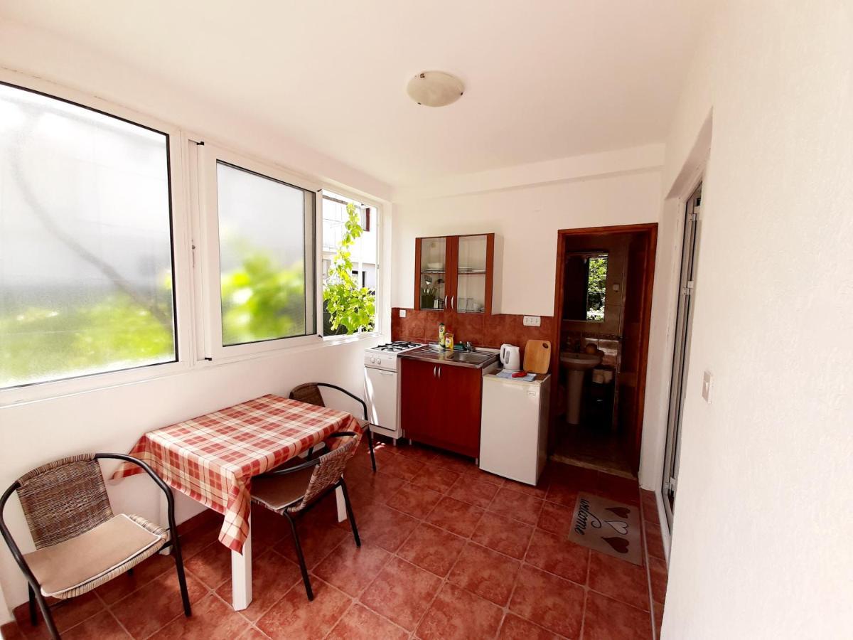 Apartmani Hortenzija บุดวา ภายนอก รูปภาพ