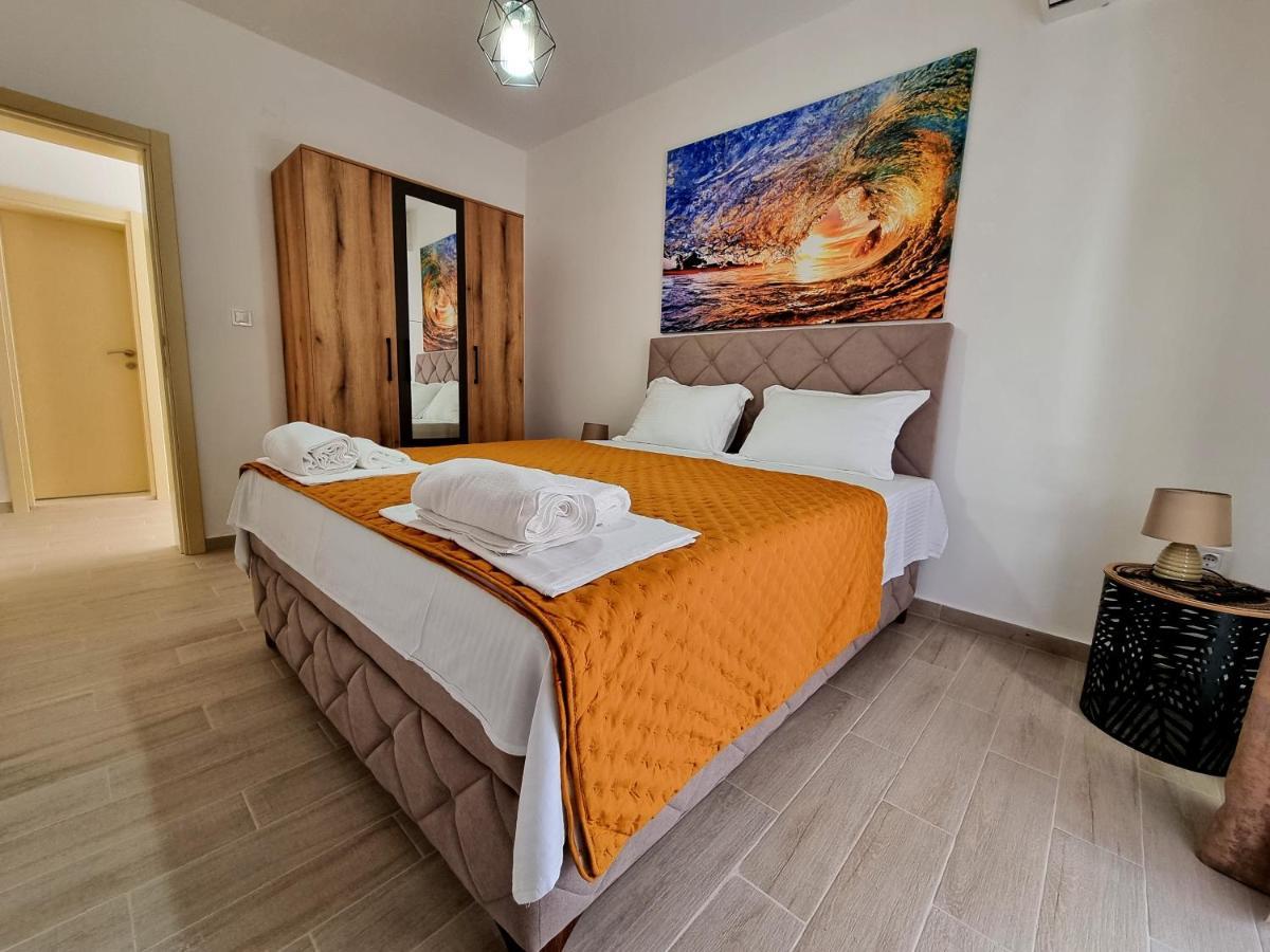 Apartmani Hortenzija บุดวา ภายนอก รูปภาพ