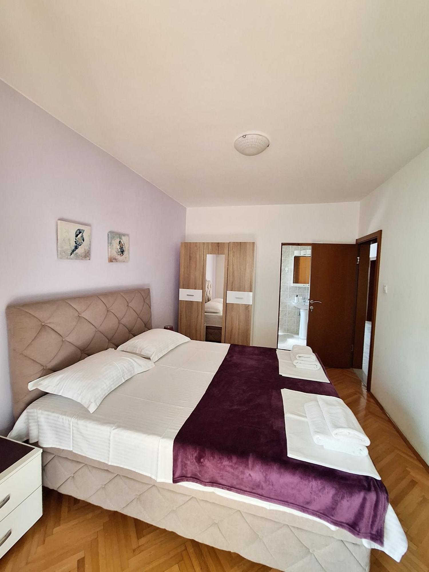 Apartmani Hortenzija บุดวา ภายนอก รูปภาพ