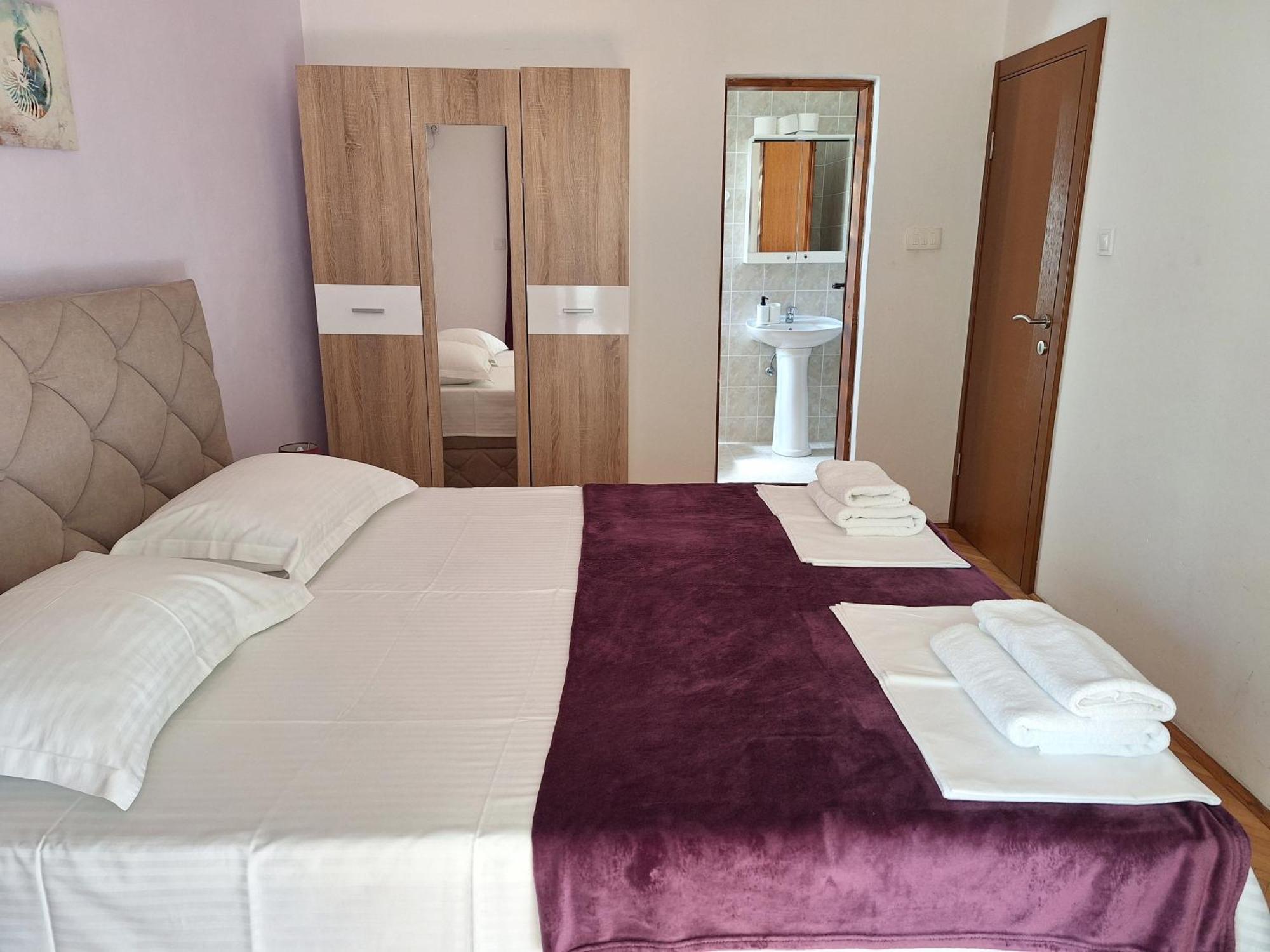 Apartmani Hortenzija บุดวา ภายนอก รูปภาพ