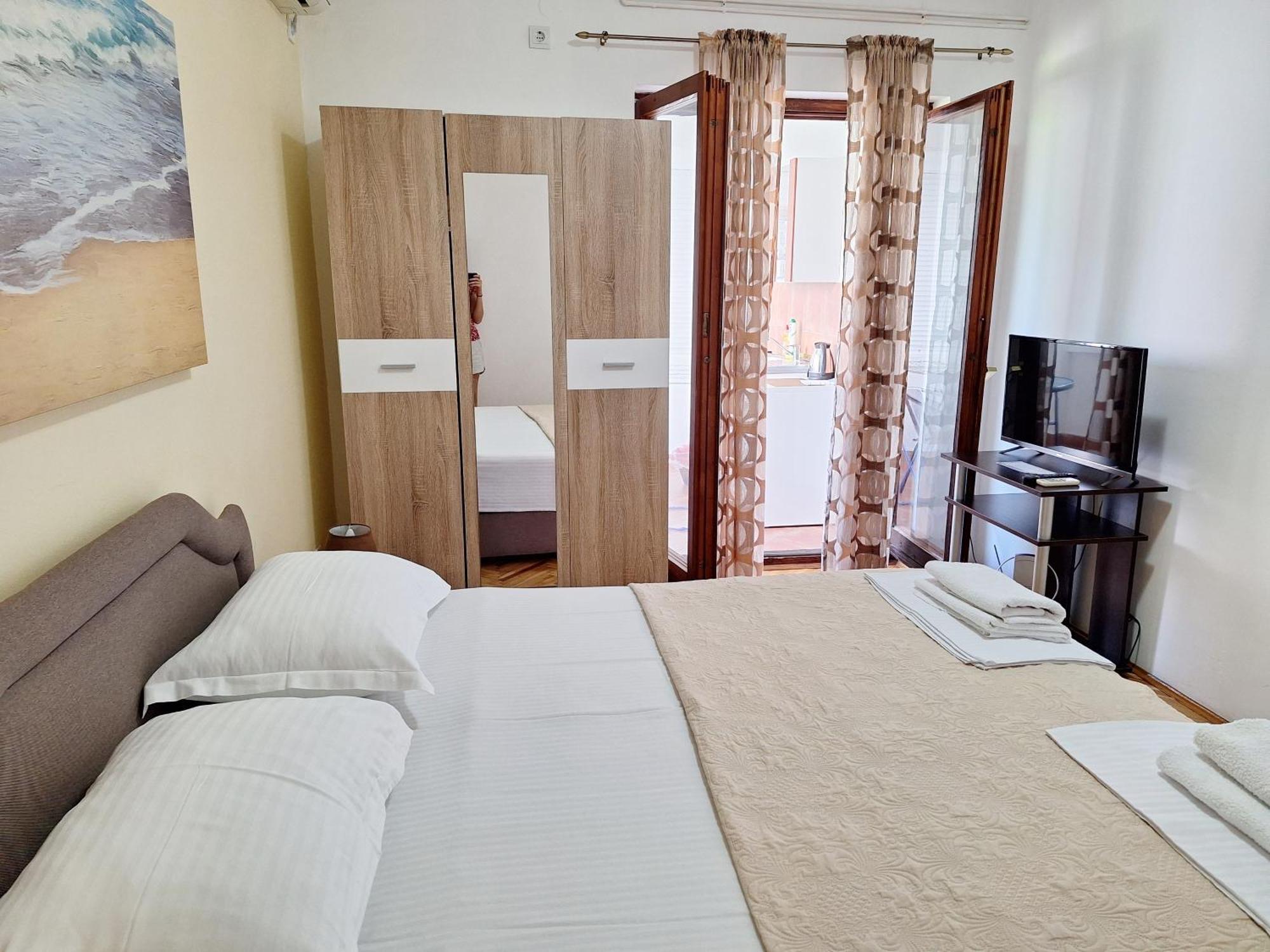 Apartmani Hortenzija บุดวา ภายนอก รูปภาพ