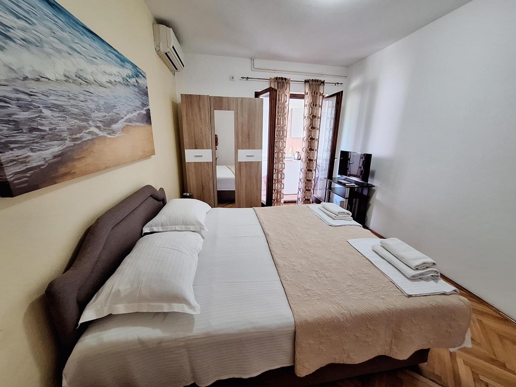 Apartmani Hortenzija บุดวา ภายนอก รูปภาพ