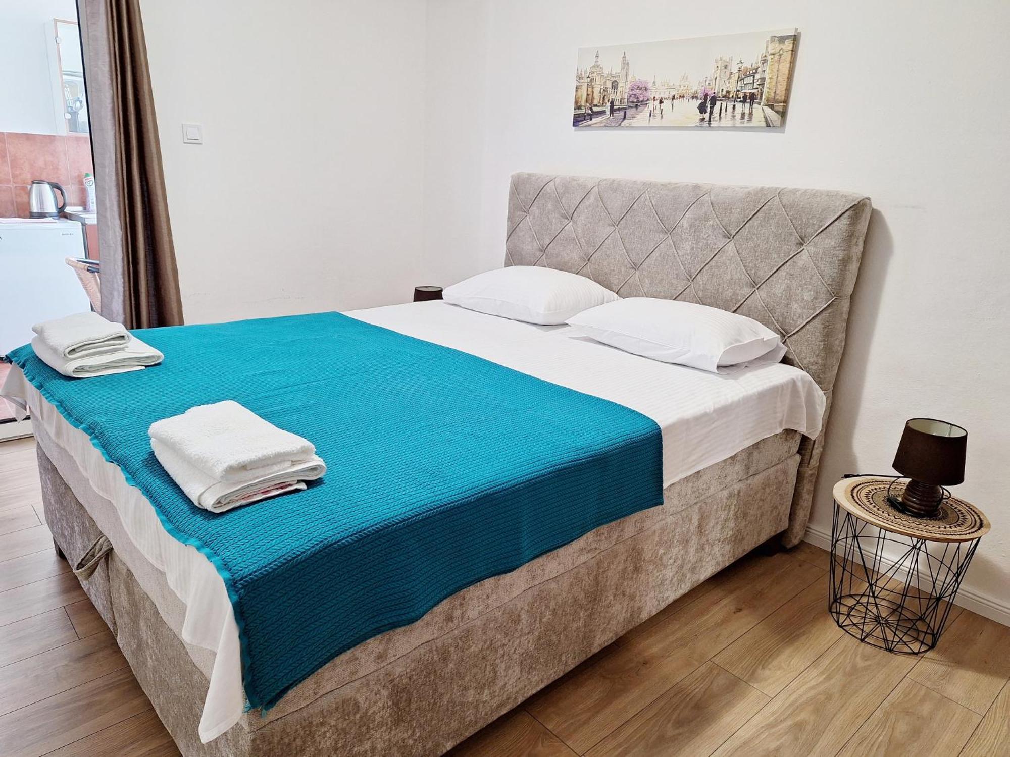 Apartmani Hortenzija บุดวา ภายนอก รูปภาพ