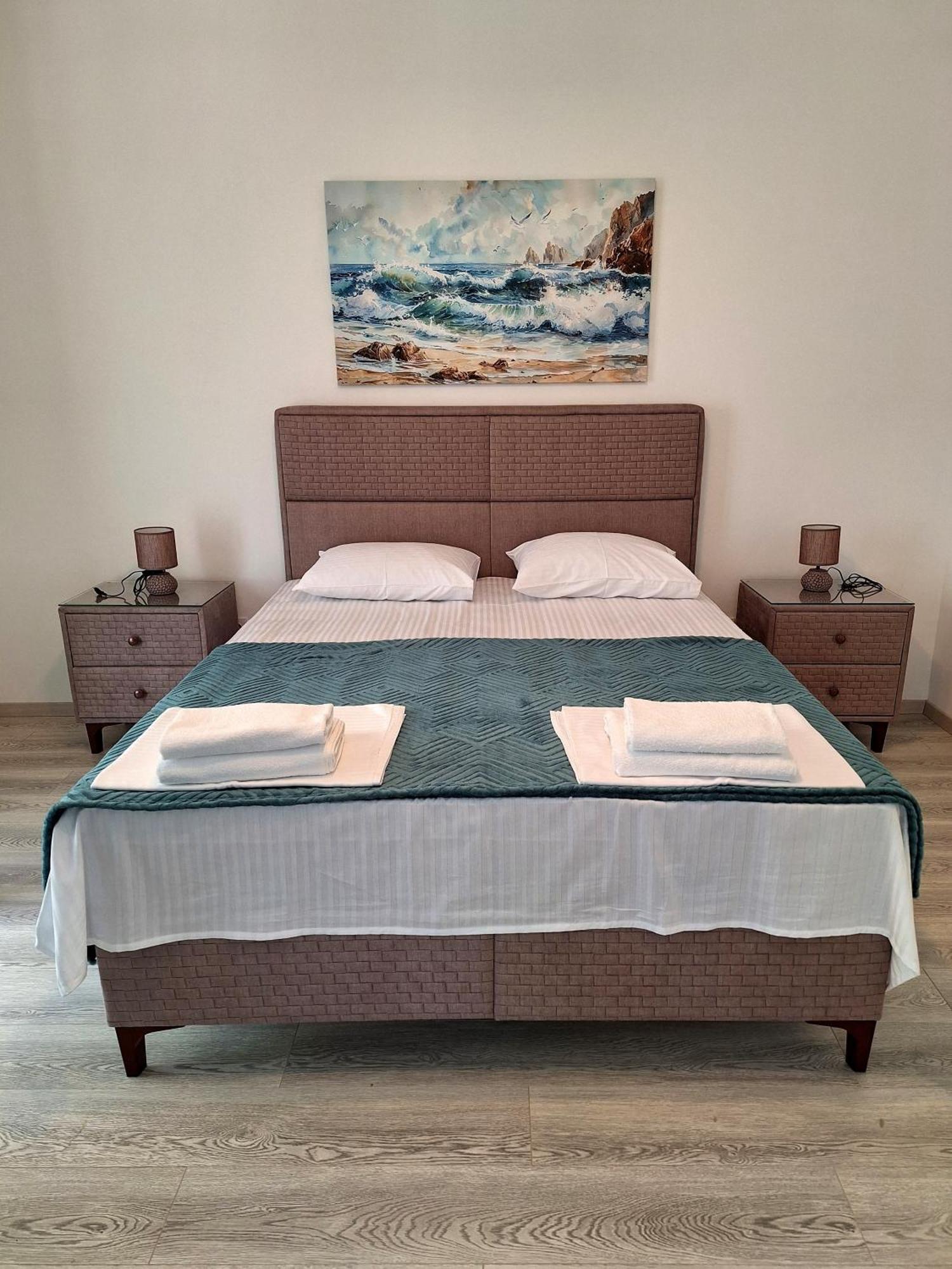 Apartmani Hortenzija บุดวา ภายนอก รูปภาพ